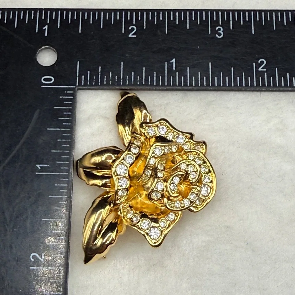 Vintage Avon Rhinestone Flower Brooch Rose Passion Gold Tone